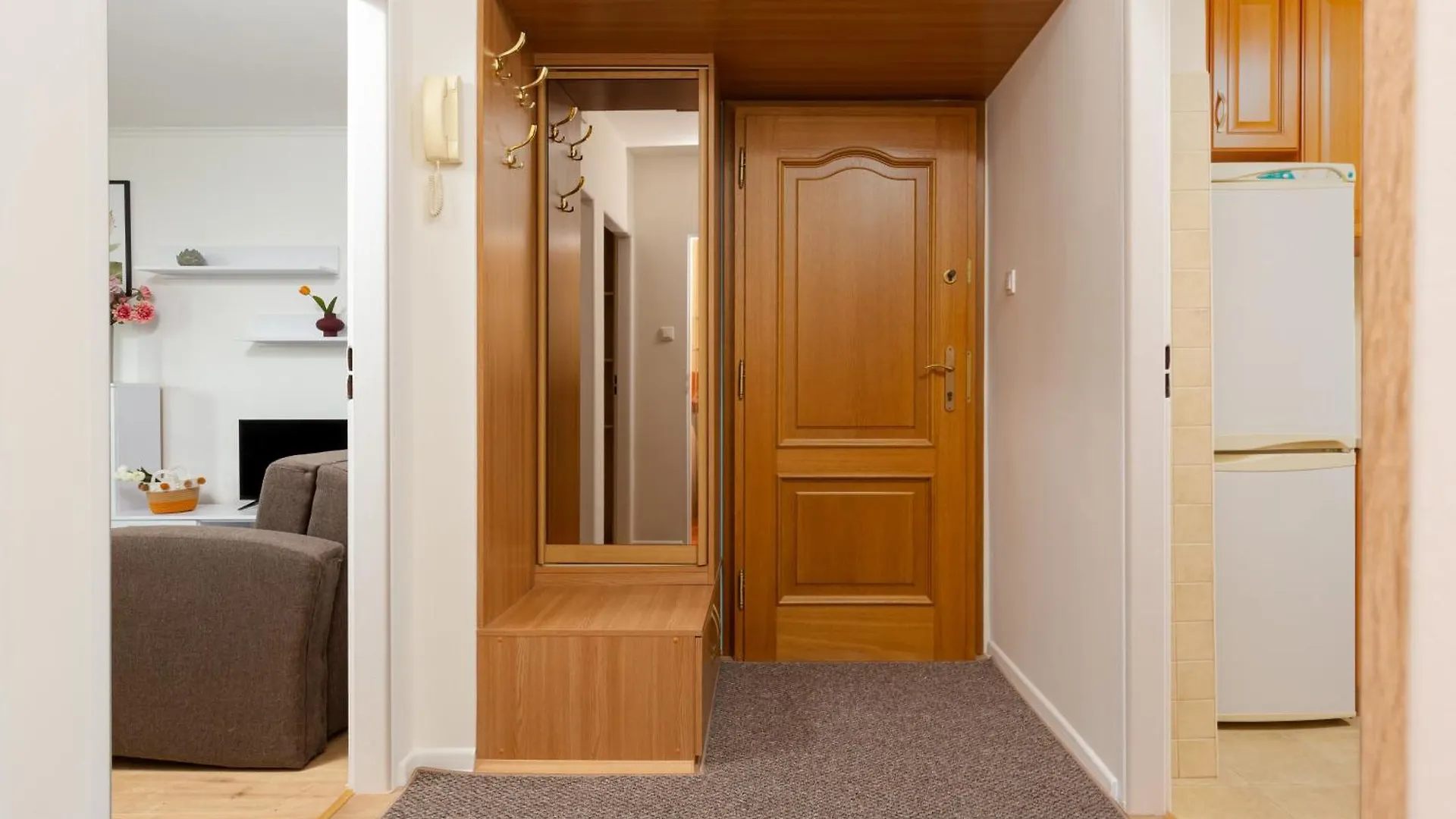 Spacious Apartment Close To Pge Stadium In Warsaw By Noclegi Renters